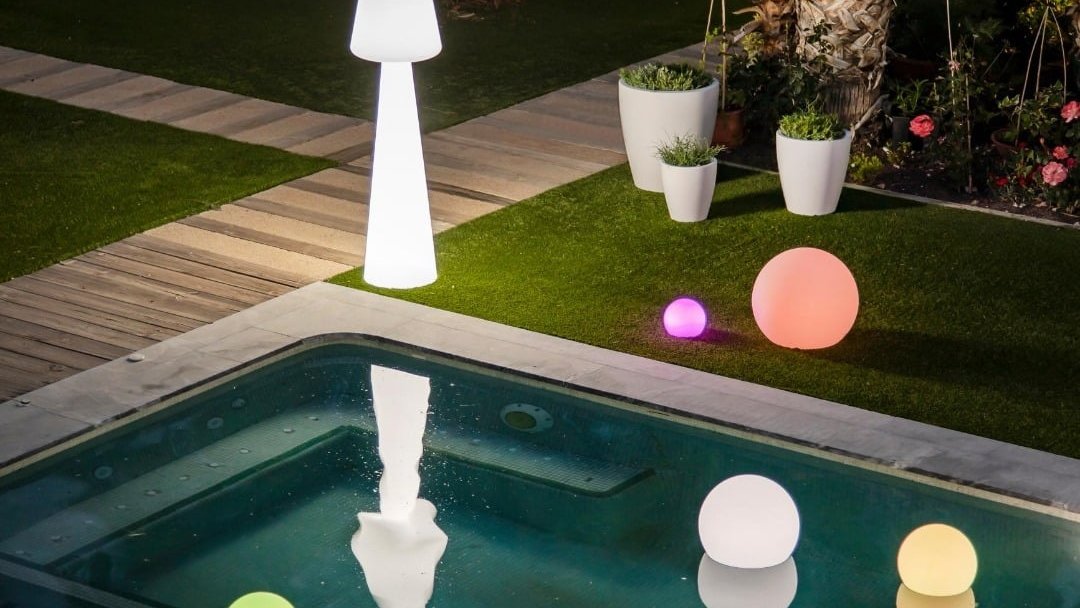 lavidaenled's tweet photo. #mobiliario #exterior #jardin con #luz #led #RGBW #mando a #distancia y #bateria #recargable!!
#furniture #outside #garden with LED Light RGBW #remote #control and #rechargeable #battery!!
https://t.co/phsxou1FDw https://t.co/8eqNTTHhK6