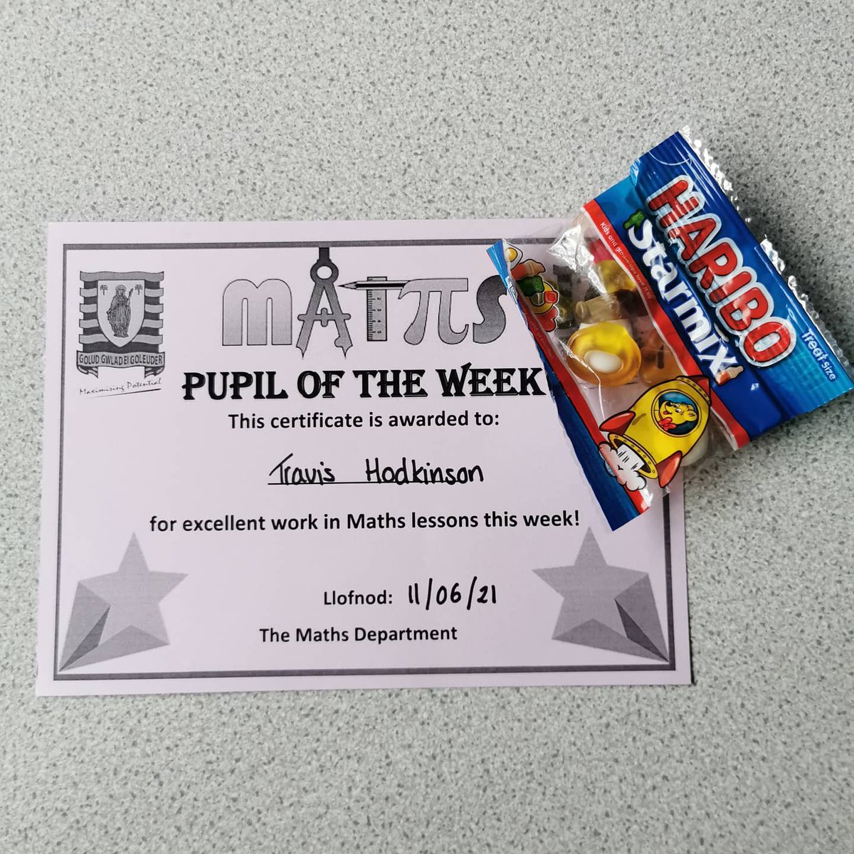 mrscullen_aths's tweet photo. 🌟Pupil of the Week🌟 congratulations all 🥳 You've shown outstanding effort in your maths lessons this week... keep it up 👍🏼👏🏼 #pupiloftheweek #athsmaths #TeamTâf https://t.co/pWf720eo29