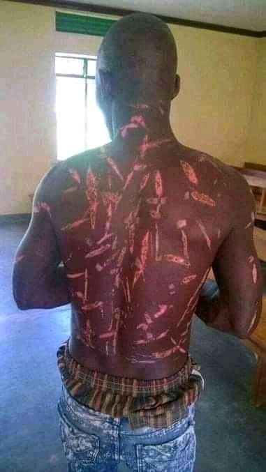 SsentongoBria14's tweet photo. @FLOTUS @KensingtonRoyal #UgandaisbleedingpleaseweneedhelpsilentgenocideinUganda https://t.co/1dI334LpF3