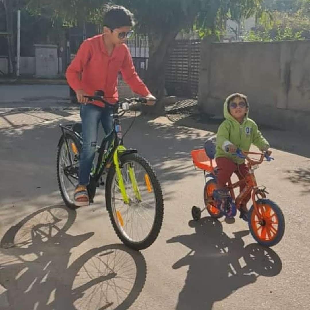 LataSangtani1's tweet photo. @ShoonyaApp I miss the days when I could see my boys living their childhood to their fullest ... I Miss that "Earth" Corona free๐๐๐๐
#BackToTheGoodDays #WoBhiKyaDinTheWithFinvasia
@ShoonyaApp
@Indian_Contests
Join friends
@BhavikaRajaswan @chidambar08 @dayalojha_ @Im_ArupDas https://t.co/pdfrJU1e6A