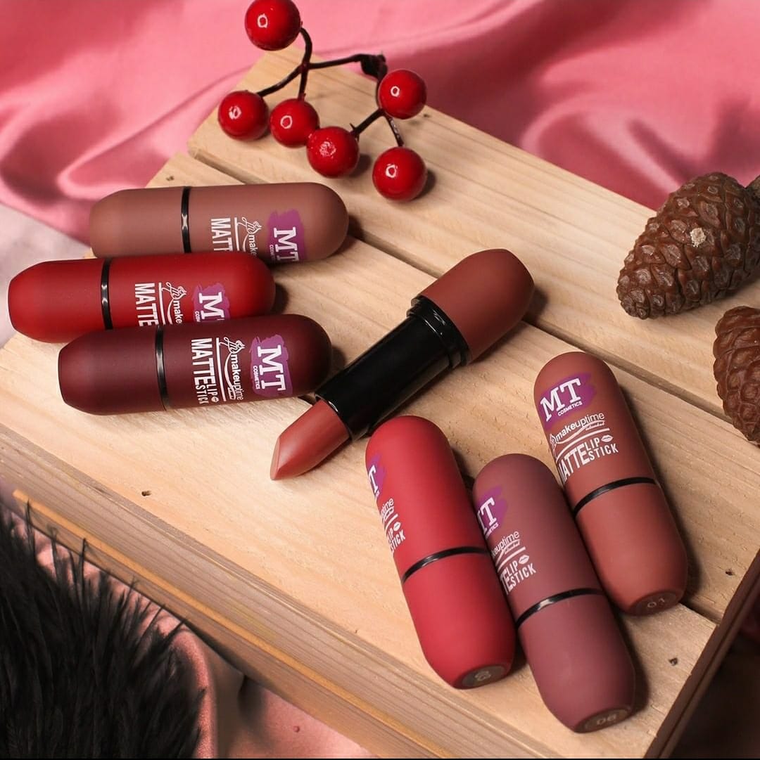 sosyetikavm's tweet photo. #cumartesi #AğzımızınTadıGeriGeldi #makeuptime #Haftasonu https://t.co/GVCdz7pcA1