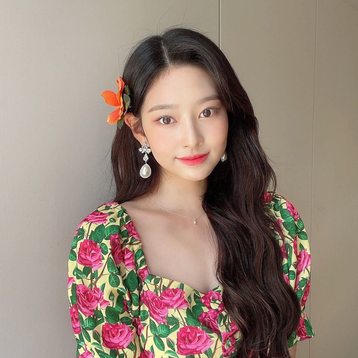 urbanwent_twt's tweet photo. [#김민주📸]

음악중심과 민주가 함께한 소중한 1년🎉
병아리MC가 벌써 경력 1년이라니🥳
응원해 주신 여러분 감사합니다💘
주말을 더욱 기다리게 만든 엔젤민주와
행복한 토요일-ing 😇

#민주 #KimMinJu #쇼음악중심 
#음악의중심_민주중심_1주년 https://t.co/mBm8rtkped