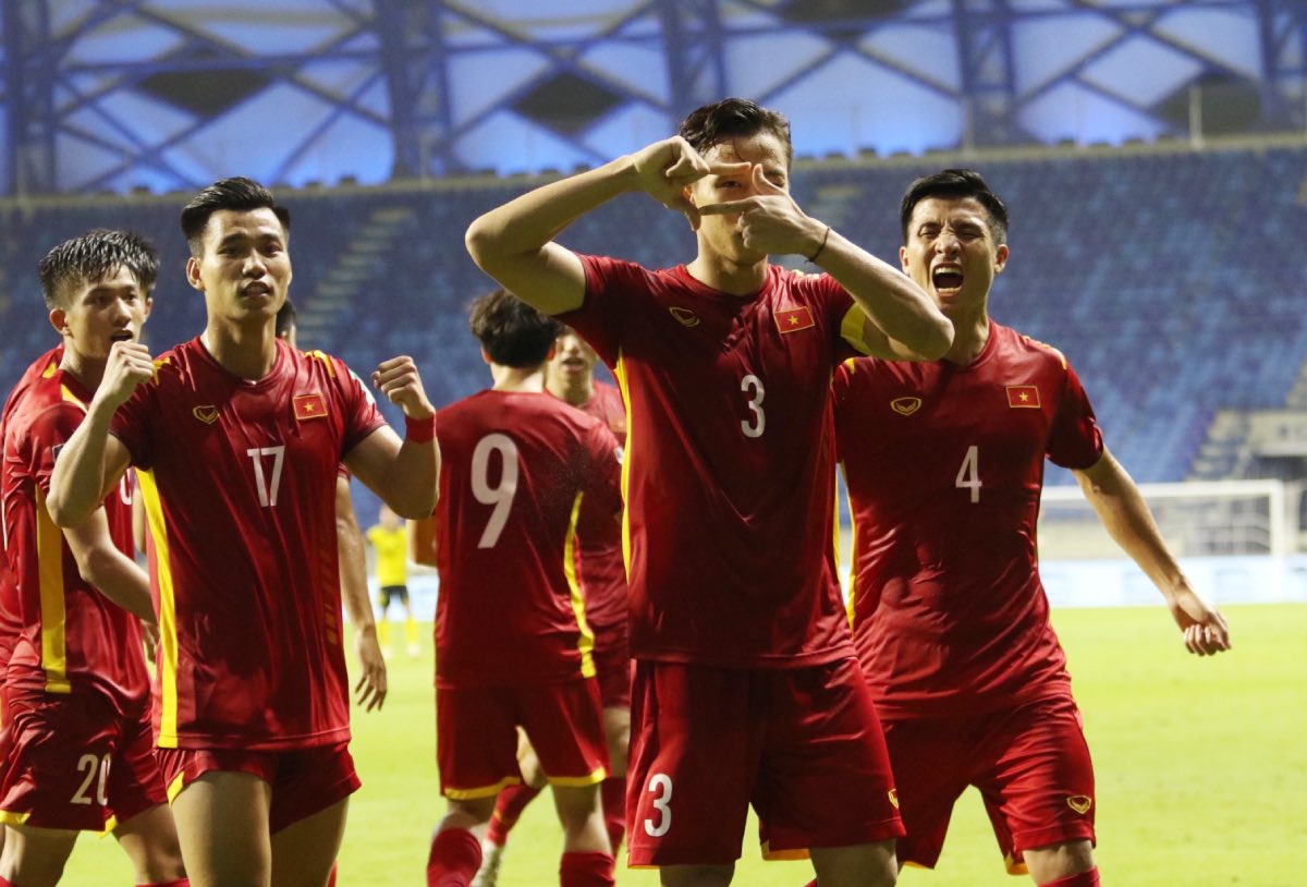 Expat_Local's tweet photo. Vietnam 🇻🇳, we are champion, we love ❤️ a football ⚽ team Vietnam 🇻🇳. #naturephotography #photographyislifee #photographyislife #photooftheday #photographyeveryday #photography📷 #photographysouls #photographylover #travel #travelphotography #nature #landscapephotography #land https://t.co/hwmzN5DDf2