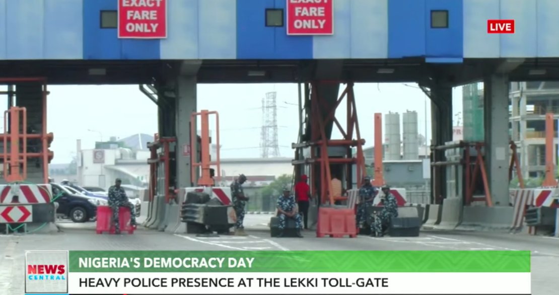 "@Domzy_Khurddy: The soldiers who opened fire at Lekki didn't say 'Igbo people go to the left, Yoruba people, go to the right, Hausa people stand this side'

Their bullets were doing One Nigeria

Quickly pour water on any fires of ethnic tension you see today at #June12thProtest