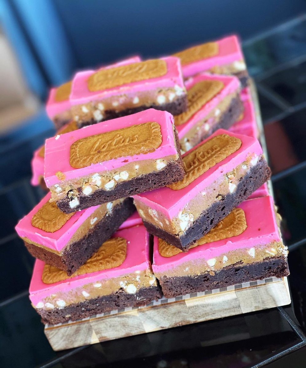 Saturdays are Cake Day 🙌♥️🍰 but true foodies know you gotta be up early to catch a slice or two! Hit up the app quick and bag yourself some of the most delicious treats in town BEFORE they totally sellout.

📸: <a href="/CafeOnTheCop/">Cafe On The Cop</a> , #TheMarketCafe <a href="/TasteShrewsbury/">Taste Of Shrewsbury</a>