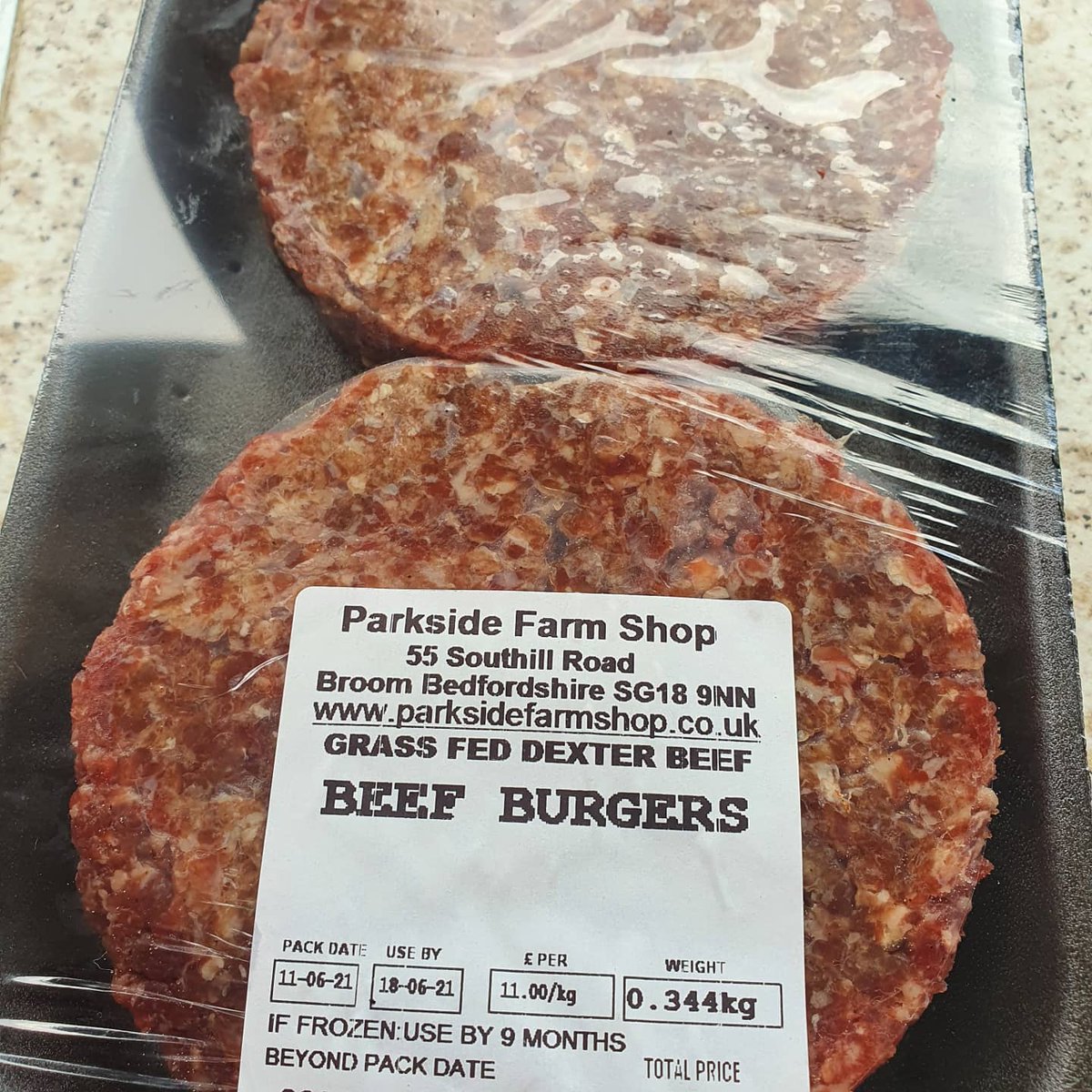 Brilliant to meet Phil <a href="/ParksideFShop/">Parkside Farm Shop</a> earlier. What a great find. Incredible quality self reared and butchered #grassfedbeef #dexterbeef 

The brisket on this will be mine in a couple of weeks!! Can't wait, see you soon 🙌