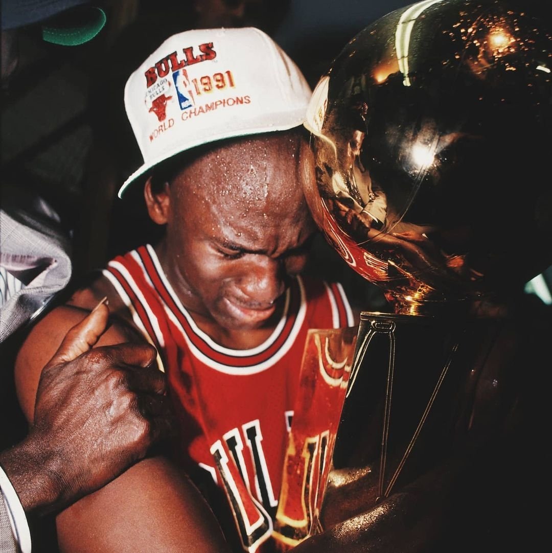 Pasion Basket on Twitter: "Un dia como hoy, hace 30 años, Jordan conseguía el primer anillo de su carrera en la NBA Comenzaba el legado del grande 🏆 https://t.co/TkaGVFaAEs" /