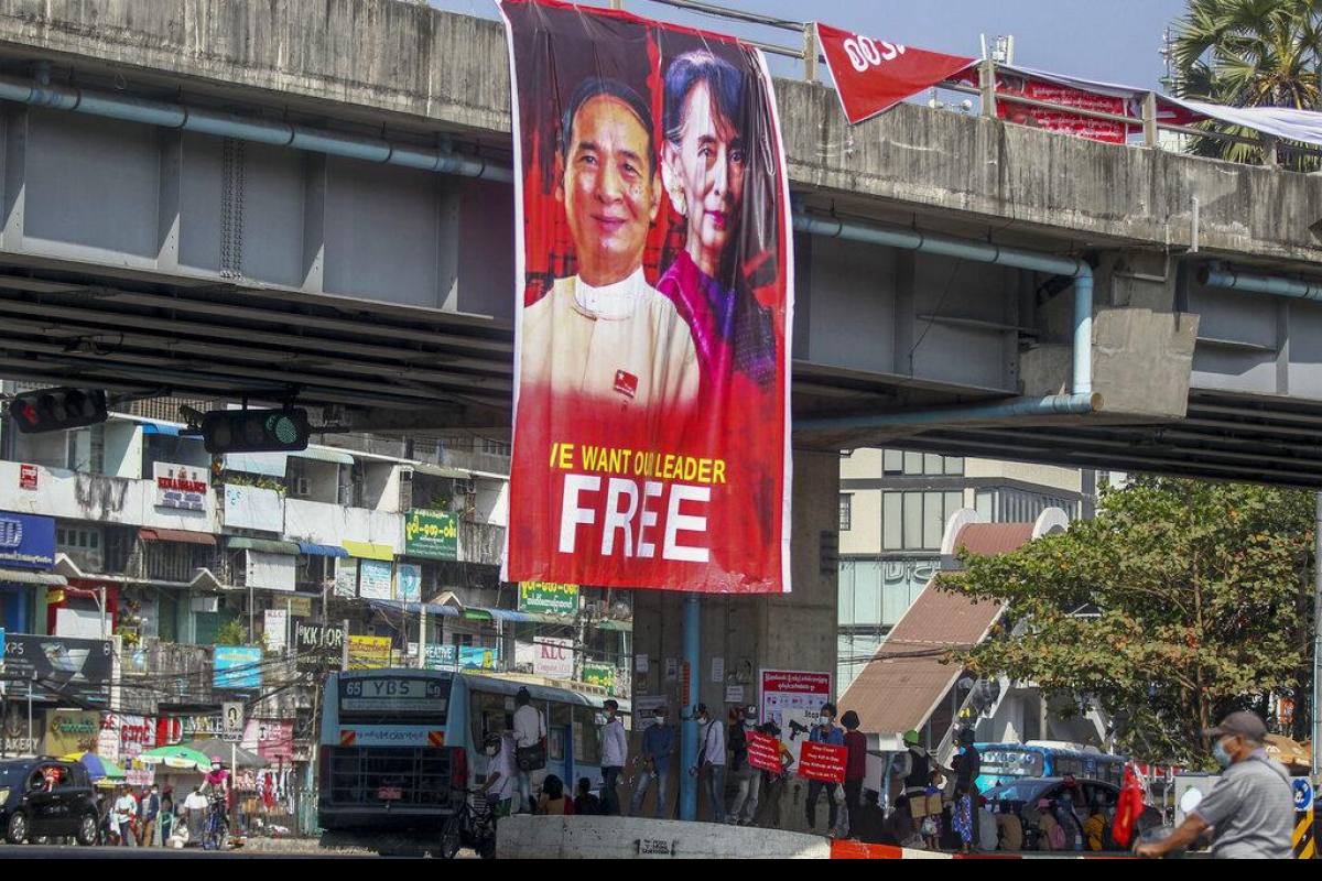 We demand to #ReleaseOurStateLeaders, students and monks who are still being detained by SAC terrorists on various unjust charges. As they are being cut off from outside, the health of some leaders becomes a matter of concern. #WhatsHappeningInMyanmar