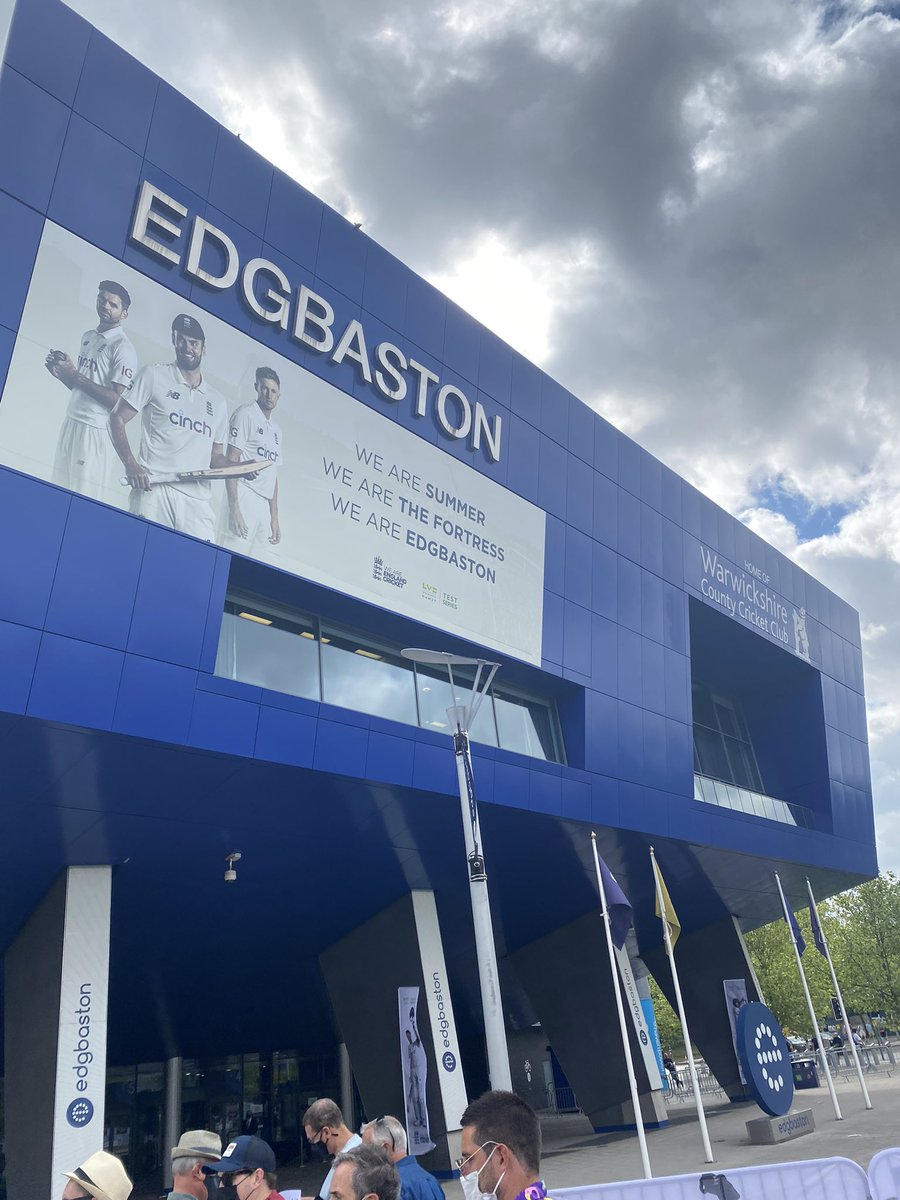 Morley7Nick's tweet photo. What a glorious way to spend a Saturday. 2nd test at Edgbaston with the eldest. Come on England! https://t.co/Pdea9IxdHf