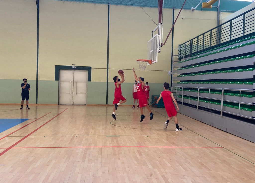 FBCyL's tweet photo. Nuestras Selecciones Minis se desplazan este fin de semana a Iscar (Valladolid) a seguir  la preparación de cara al Campeonato de España ⛹️‍♀️⛹️‍♂️

Jornada de entrenamientos el sábado y partidos el domingo contra @FBMadrid https://t.co/60WAEhRWNF