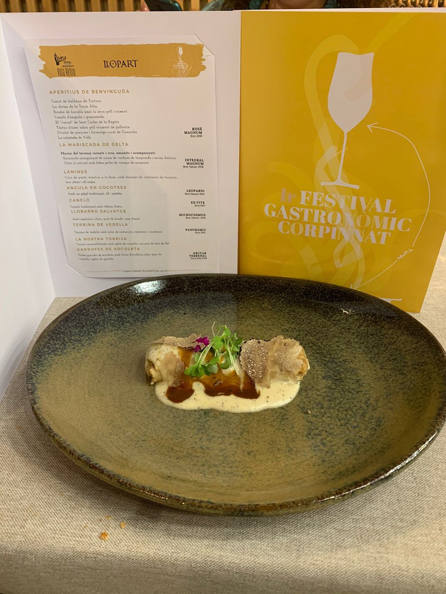 Llopart1887's tweet photo. Èxit del primer sopar que inaugura del 1er Festival Gastronòmic Corpinnat amb el xef estrella michelin Fran López  i equip @VillaRetiro Escola de cuina Villa Retiro #festivalgastronomicorpinnat @corpinnatSW #vi #cuina #enoturisme #michelin @penedesturisme @TSubirats #xerta #delta https://t.co/dGyuEosqad