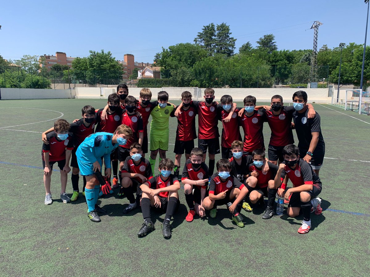 Gran Torneo disputado en la mañana de hoy en la Categoria Infantil! Resultados:
Periso 1-1 Colegio Alameda
Perdimos en los penaltis 
Olímpico 5-0 Vicalvaro 
Vicalvaro 1-1 Colegio Alameda (3-4 puesto)
Ganamos en los penaltis 
Olímpico 2-0 Periso( final)