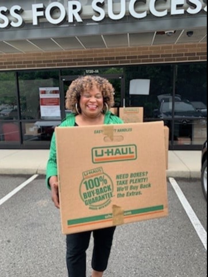 TPCLinks's tweet photo. .@TPCLinks participated in the @SAlinks_inc โSuit Up For Successโ community service project with the @LinksNc and @DurhamNCLinks. We collected professional clothes, handbags and other designated items to donate to Dress for Success! #LinksInc #salinks #tpclinks https://t.co/RWlnK7e6nq