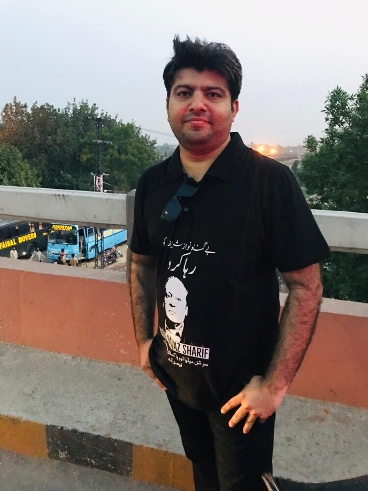 khanhassankhan's tweet photo. شدید پٹواری، ٹیم فیصل آباد کے ببرشیر اور بہت ہی مخلص اور پیارے بھائی آصف صدیقی کو سالگرہ بہت مبارک ہو۔ اللہ تعالی اپ کو صحت تندرستی عطا فرمائے۔ آمین
#HBDAsif
🎂🎂🎂🎂🎂 https://t.co/FyOPKNqbG4