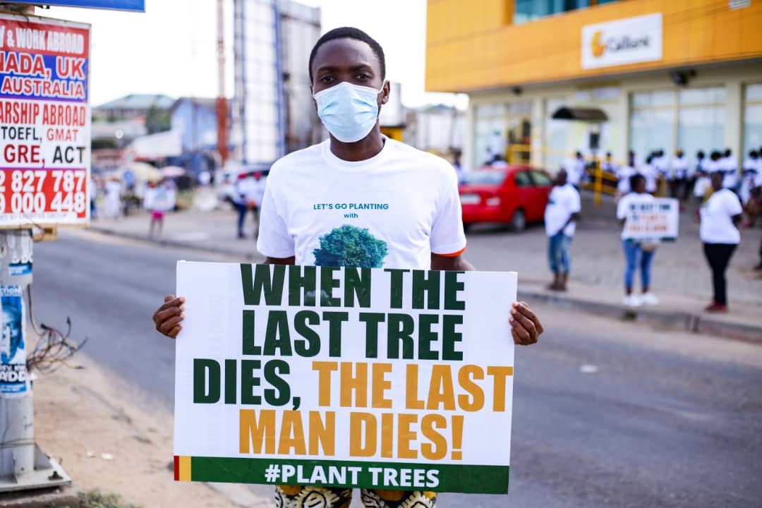 Concurrently, we raised an awareness during the tree planting Exercise yesterday.
It was super-lit👌🏾

Trees are vital- to our WILDLIFE & the Environment.
Plant more Trees🌴🌴🌴

#vvesog
#planttrees 
#PlantTreesPlantHope 
#wildlifeconservation 
#theafricanvegan 
#accraanimalsave