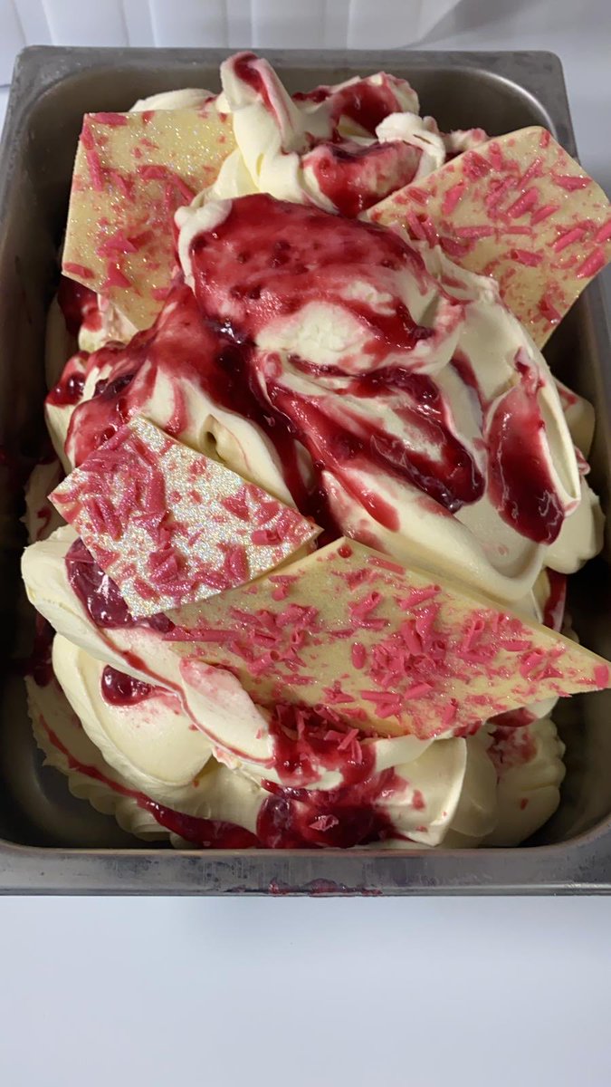 CowlWile's tweet photo. A few of our exciting #gelato flavours 

Raspberry &amp; White Chocolate 
Unicorn 
Snickers 
Mars https://t.co/i2mM80MzbN