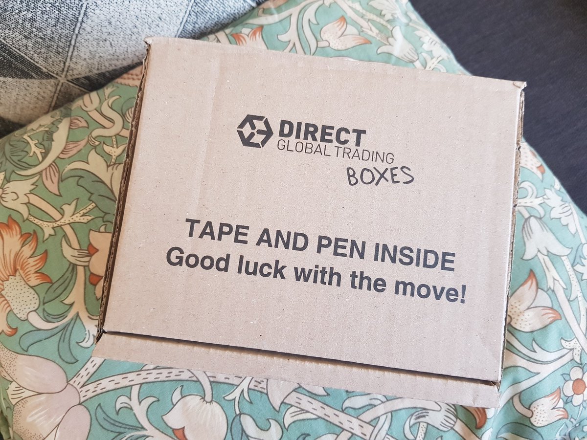 Beket_Aten's tweet photo. V happy to have moved a wee bit further east to Walthamstow. Moving all the books was hell but encouraged by this delightful note (and @YorkshireTea surprise!) Recommendations for the area greatfully received 😊 #DirectGlobalTrading https://t.co/f6c9k5Vzll