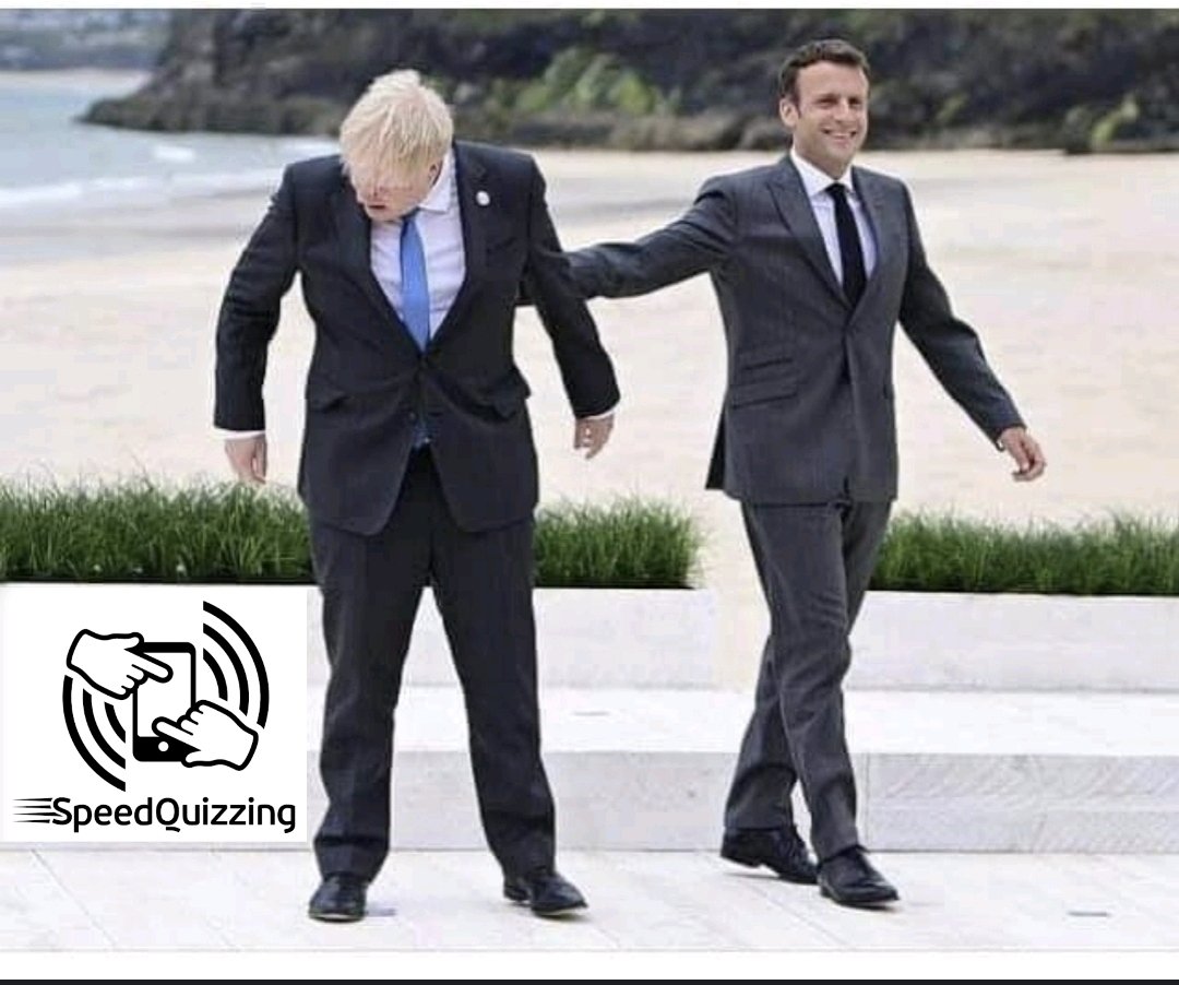 shaunthedj's tweet photo. Ah, now i see what distracted Boris ! #Speedquizzing https://t.co/IjY90Y4FwR
