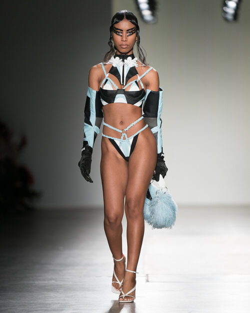 FASHIONASPIRES's tweet image. Namilia 2020