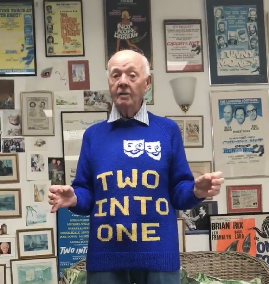 TheRayCooney's tweet image. In case you missed the little video, Two Into One opens at The Mill at Sonning on 5th August, running until the 9th of October. And there’s a special Gala performance on the 11th Sept! More about that later! @MillAtSonning