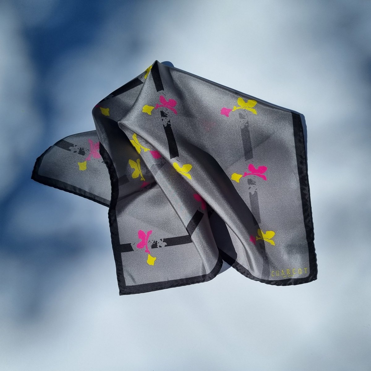 charcotstudio's tweet image. S P O T  T H E  L E S I O N S...
The Unseen Silk Squares now have 10% OFF online @ CHARCOT.CO.UK just in time for Fathers Day...
🧠💕
Ends June 20th!
#charcotstudio #makingMSvisible #habotaisilk #digitalprint #pocketsquare #MSawareness #iammyownmuse #allhailthedreamers