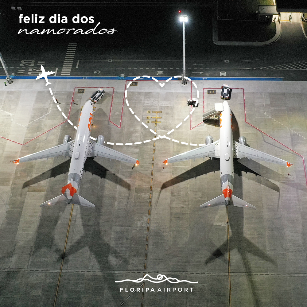 E esse casal de aviões no maior love aqui no meu pátio? 😍 O dia dos namorados começou cheio de amor aqui no #FloripaAirport. Feliz dia! 💙