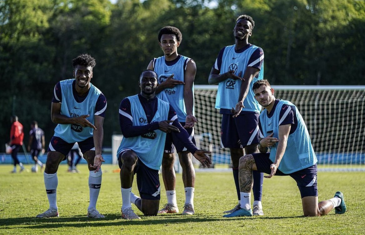 E3rHiTOWQAMZUWd?format=jpg&name=medium