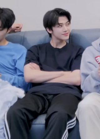 𝙢𝙤𝙤𝙣𝙢𝙞𝙣 🍳。 slow tweet media