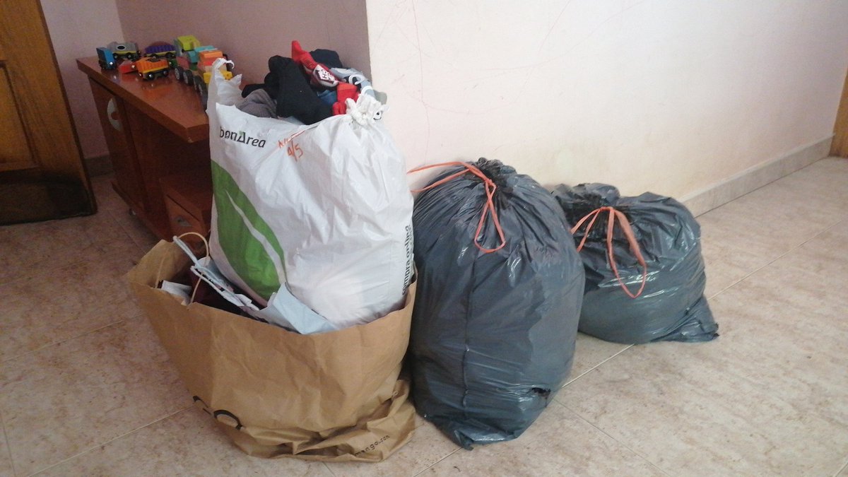 ArmarioSolidar1's tweet photo. Cuando tu trabajo te apasiona y creas un proyecto. Armario solidario ninguna persona en terrassa sin ropa y calzado!!! 637619656 Anabel
Hasta los fines de semana me traen ropa pq hay personas con un corazón enorme https://t.co/vz06rzkzKb