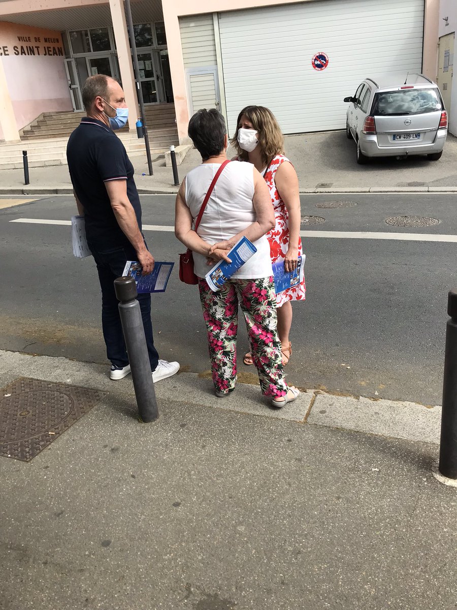 julienaguin's tweet photo. Ce matin devant le marché de #Melun autour de @Gilles_Battail @jullemier2017 @DurandSegolene pour @77Rassemblee et @IDF_Rassemblee ! Le #20juin votez @Dep21M et @vpecresse ! https://t.co/N7nHAe1lyA
