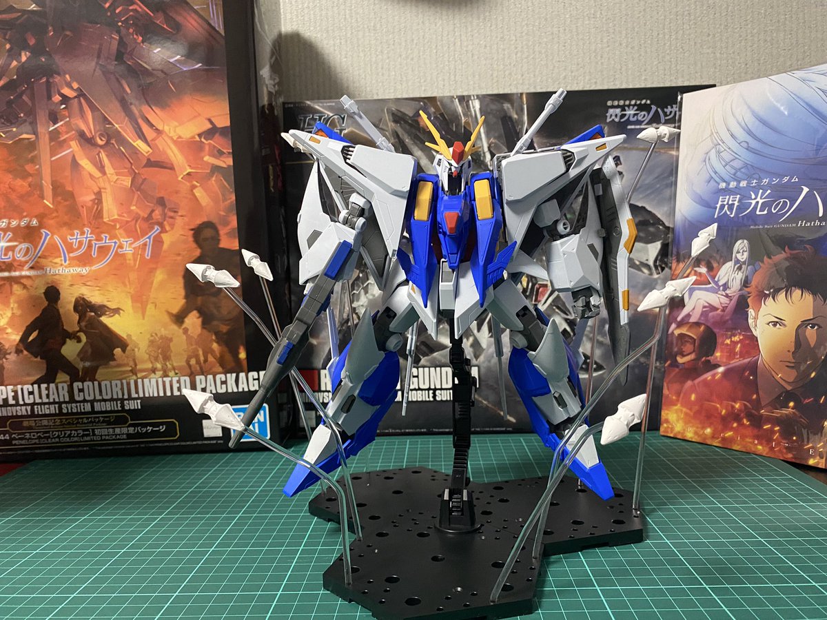 yabaipuramoderu's tweet photo. クスィーガンダム
ファンネルミサイルエフェクト完成しました！ROBOT魂のファンネルミサイルを型取りしてエクストリームバーサスの8個展開再現してみました！
今度はペーネロペーを取り囲んで爆発をやりたいです！
#閃光のハサウェイ #クスィーガンダム https://t.co/MMteARQjjL