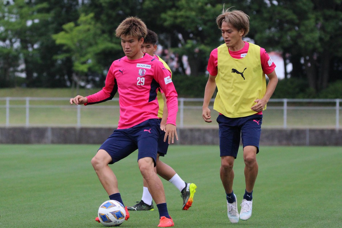 セレッソ大阪オフィシャル 今日の舞洲 Aclに向けて 今日は午後練習を取り入れました 涼しい気候の中 選手達は汗を流しました セレッソ大阪 セレッソ大阪オフィシャル 今日の舞洲 Aclに向けて 今日は午後練習を取り入れました 涼しい気候の中 選手達は汗を流しました セレッソ大阪