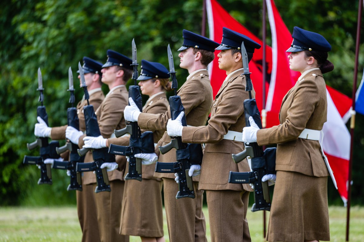 The Commander of ARRC, Lieutenant General Sir Edward Smyth-Osbourne hosted a Queens Birthday Reception this week, for 30 multinational officers from the HQ to mark Her Majesty's ceremonial birthday. #QBP2021