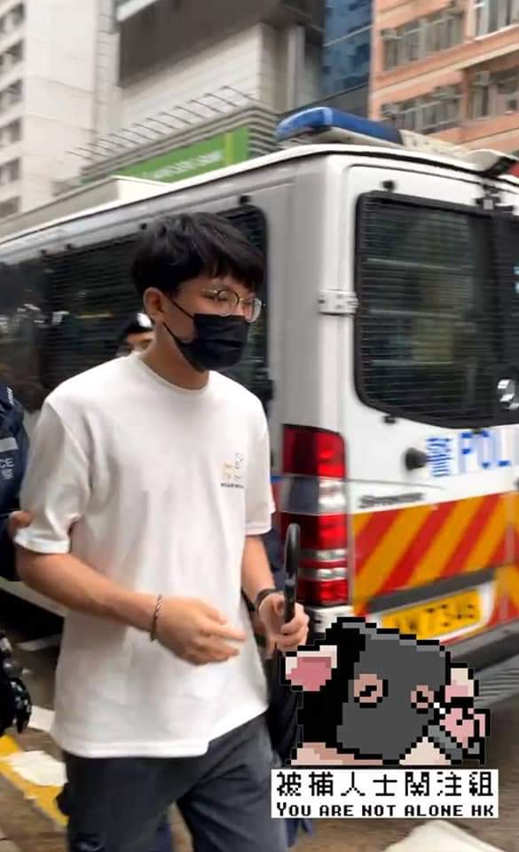 XlnYqVhV8sXTbiK's tweet photo. #補相 #銅鑼灣
1530 #怡和街 #SOGO 正門口
一白衫男被帶上豬籠 #AM7256 PTUZ 3/3 往維園方向駛去
🛑求資訊🛑求詳情🛑求親友🛑
https://t.co/S9JlSQ1rp2
https://t.co/gPbxM4koGZ https://t.co/0CwKcTsRLx