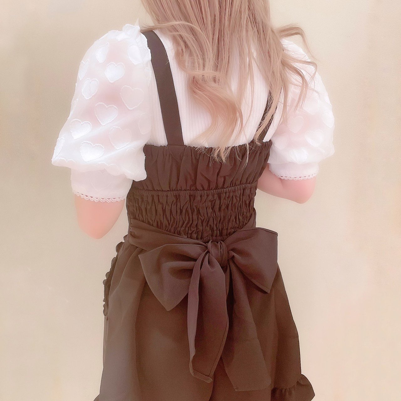 こじはるちゃん着用♡Her lip to ベロアリボン フリル 編み上げニット Her lip to on X: 