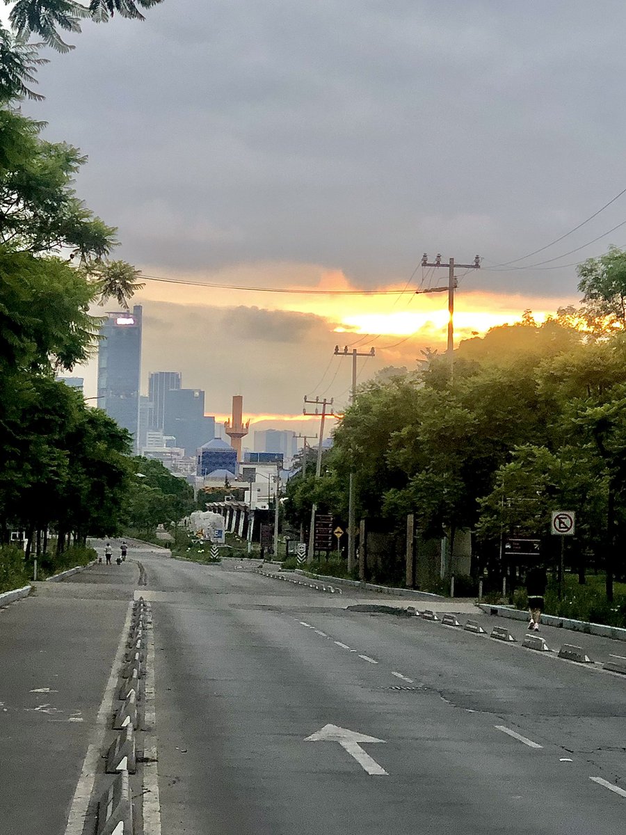 RicardoMch10's tweet photo. Feliz Sábado Atlet@s☀️10k trote platicador con @CsarEfrain 🏃‍♂️correr es vida👊 #AsicsMexico
#YoElegiCorrer #FalconsRunners #MeEncantaCorrer #TemploRunner #EntreRunners #FenixRun_Puebla #SportsJunkie_MX 
#ComuniRunners #RunningWhithLibertad 
#instarunmx
@ManicomioRunner
#mexrun https://t.co/Sy4U1IPfN5