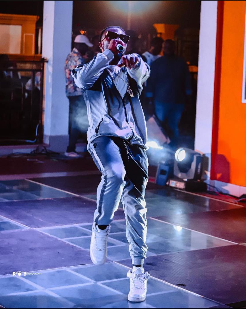 Kahpun_'s tweet photo. Adonko Ghana Music Awards USA🇬🇭🇺🇸 Nominees Party 🕺🏿
Big up the organizers for the spot 😉 
Kindly Keep your votes coming enuh 🙏🏿
#HeightzUp🔥🔥🦅🦅
#GMAUSA21 🔋
#ReggaeDancehallSongOfTheYear ☝🏿 
#ReggaeDancehallArtistOfTheYear 💪 https://t.co/PUoY9Bybxl