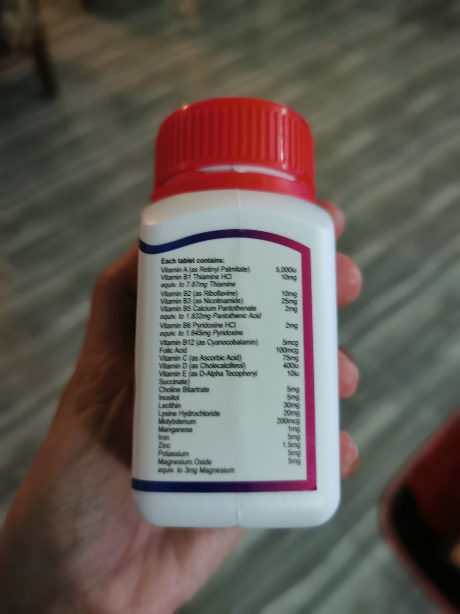 sitin0rmasdiana's tweet photo. @aleeyanajwaa @Tywerdsz_ Sama tu. Saya dulu consume flavettes glow sehari sekali tau memang gila tapi dah stop 😂. 1000mg terlalu tinggi. Now dah bertukar kepada 21 century one a day multivitamin. Ada macam2 vitamin. https://t.co/ceFXtZsm2j