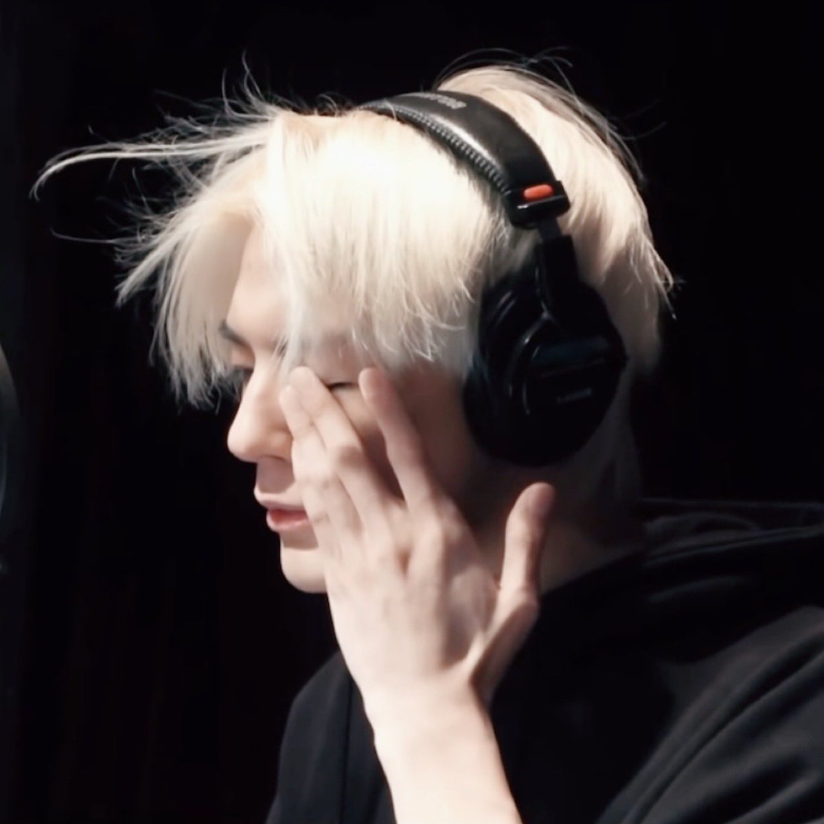 ชาติ ศาสนา เจโน่ลีผมทอง ㅠㅠㅠㅠㅠㅠㅠㅠㅠㅠ