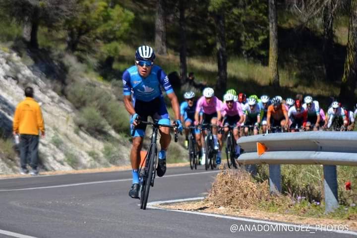 GoramaCycling's tweet photo. Cuando uno viene con las cosas claras y con ganas de triunfar. Se deja la piel en la carretera. Gran trabajo @benjaminth977 #MemMomparler #CopaEspanaEliteSub23 https://t.co/ovcWjnHhfH