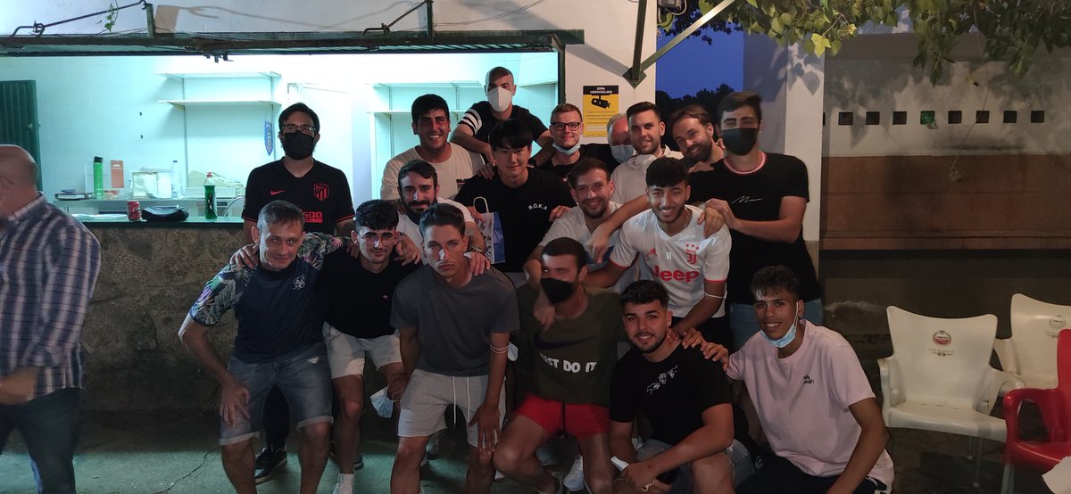 CPTalayuela's tweet photo. 💙Ayer despedimos a Seo que vuelve a su país, a descansar y a estar con su familia, le deseamos todo lo mejor en el futuro se lo merece por el gran chico que es lo primero y por el pedazo de futbolista que es, muchisima suerte Seo esta siempre será tu casa. 
Nos vemos campeón 👏 https://t.co/xEDBPw46d6