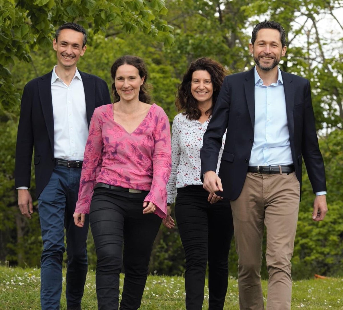 Reel_Rueil's tweet photo. c'est la #journéeducommerce à #Rueil
l'équipe REEL est très heureuse de vous offrir un sac pour votre shopping. Échangez avec nos candidats Céline Veilhan @LCharonREEL @BadaireNathalie @PlouvierReel 
Rdv sur https://t.co/HTYQgpCzwW
#HautsdeSeine #ReelRueil #départementales2021 https://t.co/S2kmF37ODg