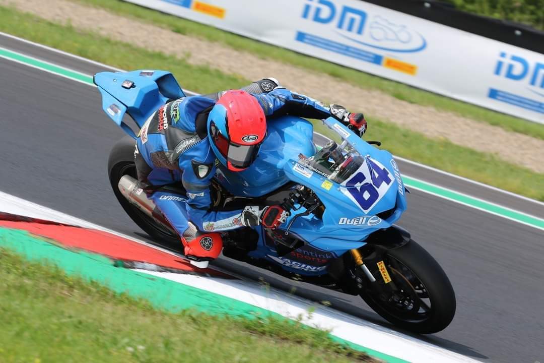 MCHRT's tweet photo. IDM SSP600 - Round 2 - Most 🇨🇿

De kwalificaties zitten erop. Colin start de races vanaf P21. Het mag duidelijk zijn dat dit niet is waar hij wil staan op de grid.

Om 16.05 is  race 1 en zal Colin zijn best doen de slechte kwalificatie goed te maken.
#lentinksportsracing https://t.co/Z90s6Qf5SC