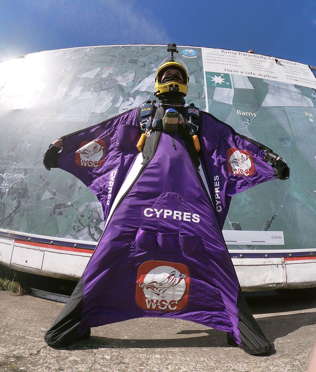 TigersFFT's tweet image. Ready to go flying! on our special @cypresaad wingsuit

 #wingsuit #extreme  #extremesports #adventure #skydivinggram  #skydivegram #goprohero #skydivinglovers  #skydivingrocks #travel #sport #life #fun #adrenaline #skydivingphotography #flight #flying #military
