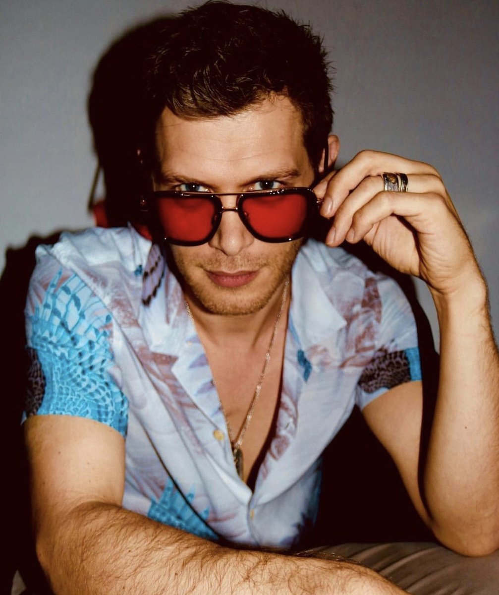 J0SEPHSL0VE's tweet photo. Nothing just admiring this picture of Joseph Morgan https://t.co/YdTRNhYuMV