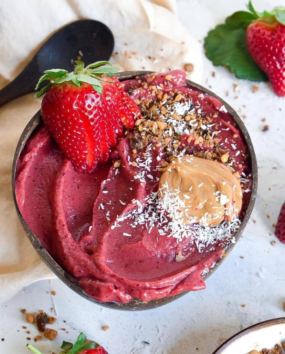 _ur_life_'s tweet photo. Think vegan protein is not enough for your post-workout needs? Think again. We’ve rounded up protein-rich vegan foods for faster muscle recovery, if you’re trying to follow a plant-based diet.
Read more - https://t.co/CZ2DPyscCJ

#veganfoods #postworkoutprotein #veganprotein https://t.co/5BQeGuM409