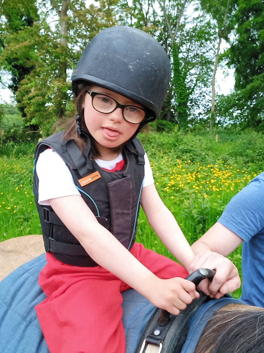 BoarnieB's tweet image. Started Horse riding and its a big hit 🥰 #sensory#horseriding #Downsyndrome #equinetherapy #includion #weekendvibes