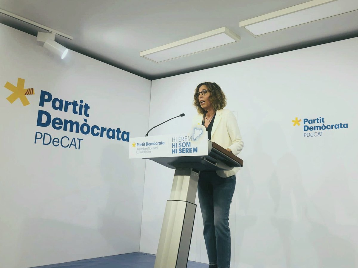 Pdemocratacat's tweet photo. 📄 Àngels Chacón: "El PDeCAT és el partit de la veritat, la responsabilitat i l’ambició"

📌 Nota de premsa: https://t.co/U4OjRIruj8

🎥 Recupera el vídeo de la seva intervenció: https://t.co/OjeddvbVVr https://t.co/FyjFYOUUd8