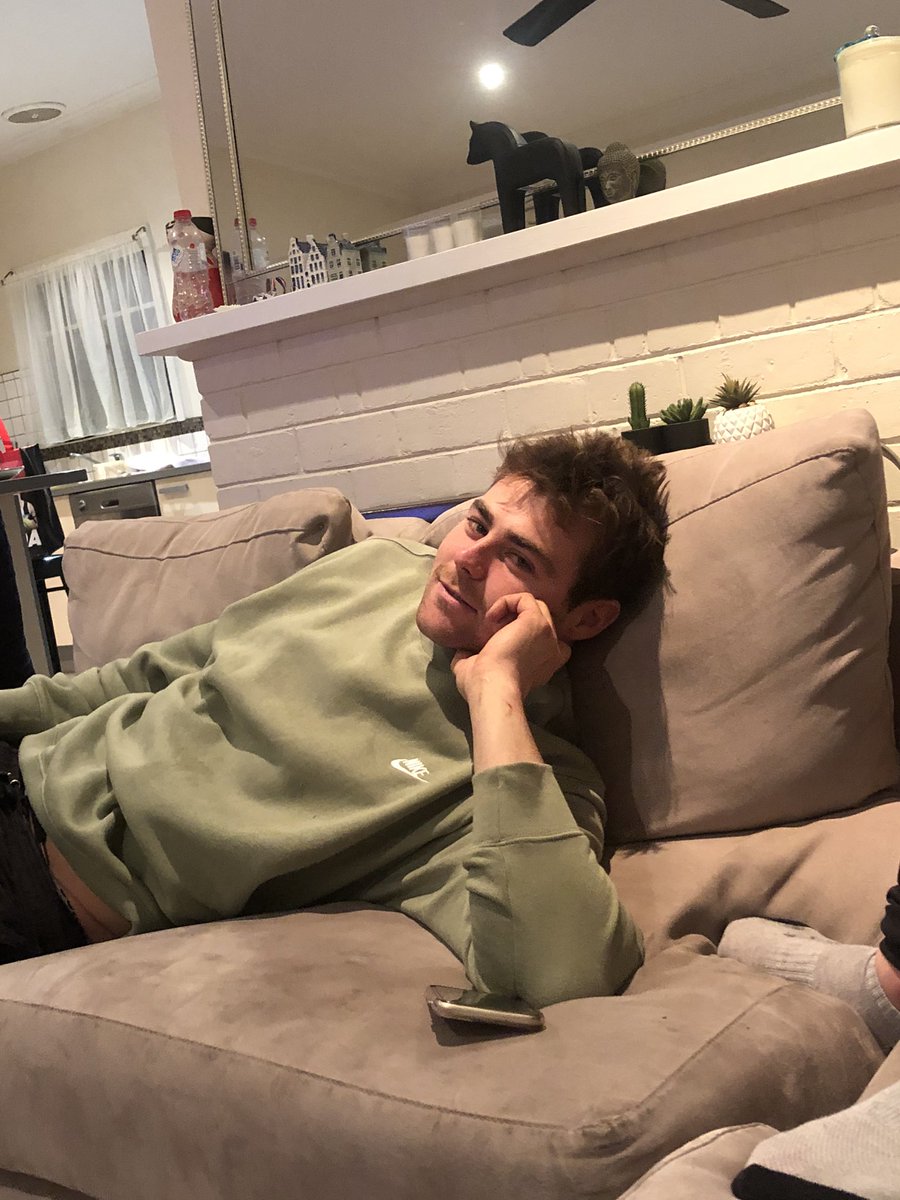 Tasmania bound with his spineless football club <a href="/puckhump/">Puck alderuccio</a> @Bjhump_ <a href="/ChrisMcCready4/">Chris McCready</a>