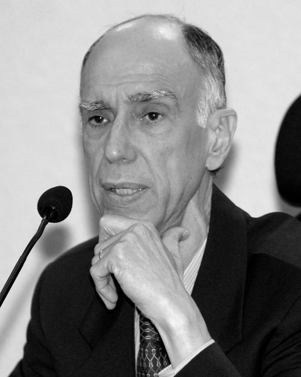 NOTA DE PESAR 

É com profunda consternação que a Juventude Democratas Brasil comunica o falecimento de Marco Maciel.